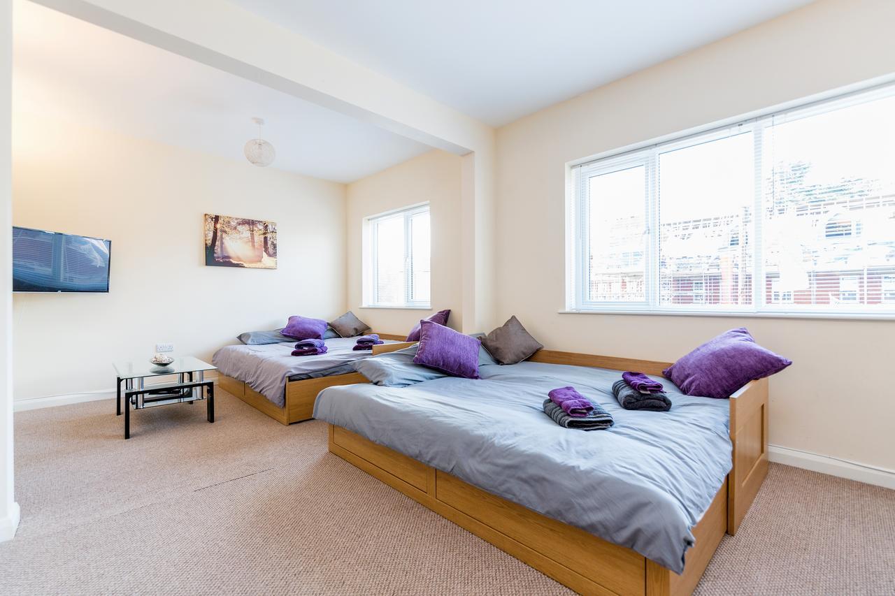 Alexandra's Watford (Hertfordshire)